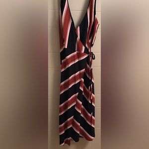 NWT Spring Sale Top Shop Wrap Dress beautiful fix and looks amazing on.